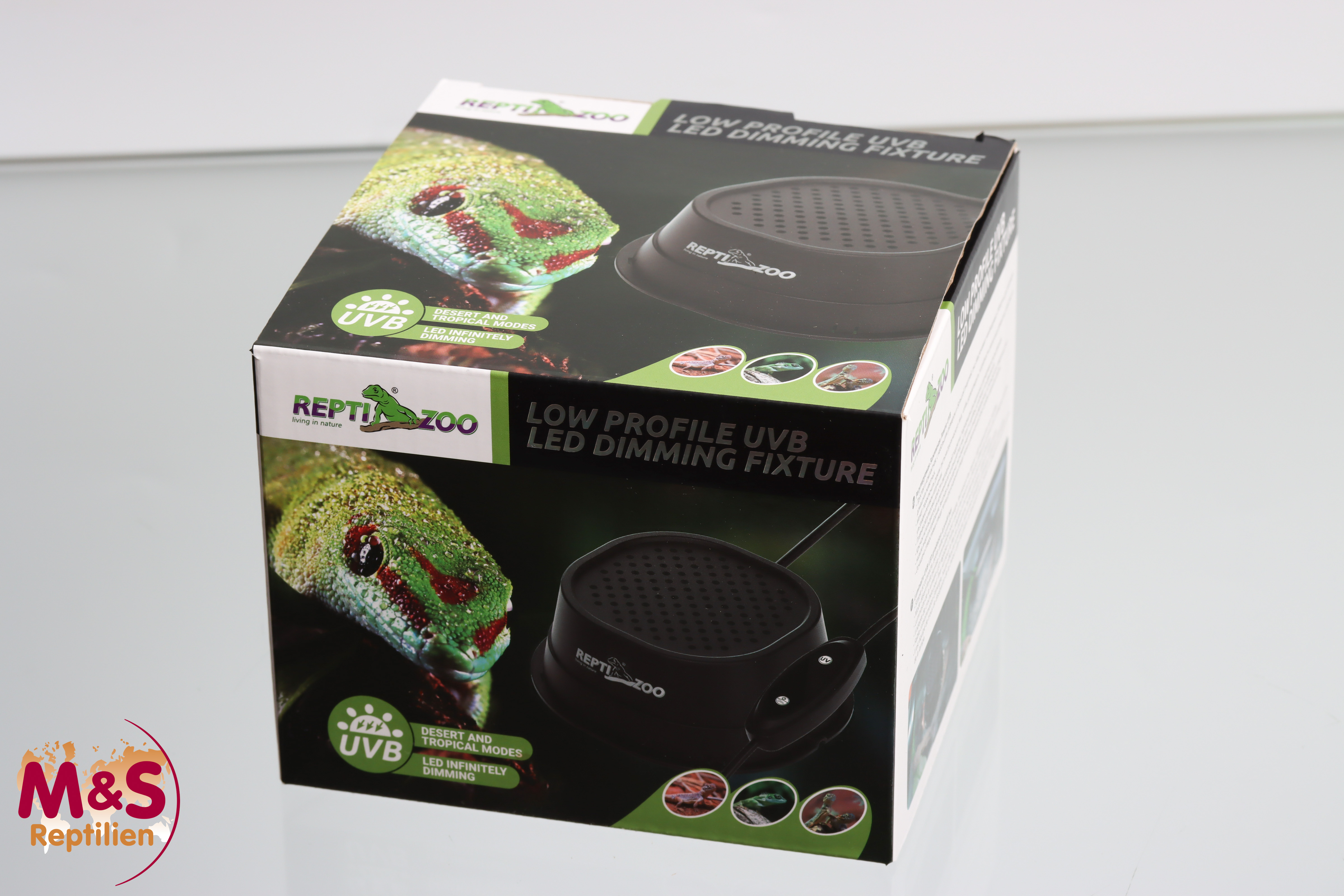 ReptiZoo LED UVB Dimmbare (niedrige) Terrarienlampe  6 Watt (10x10x4 cm) ( LED012 )